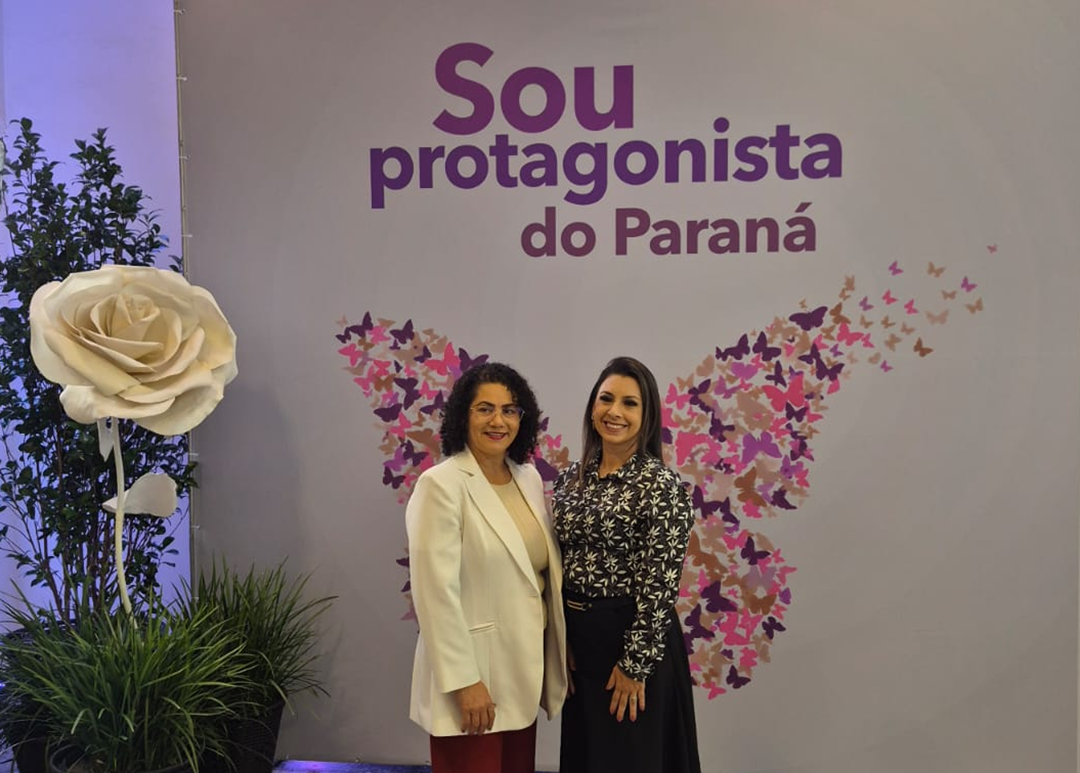 Quiteria e Bruna representam a COOENf no evento "Paraná Unido Pelas Mulheres – As Protagonistas